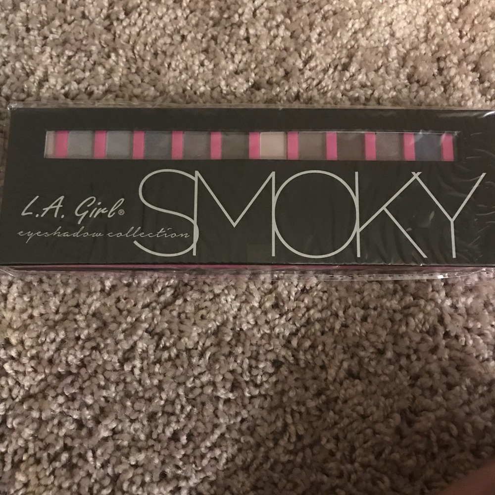 La girl makeup palette